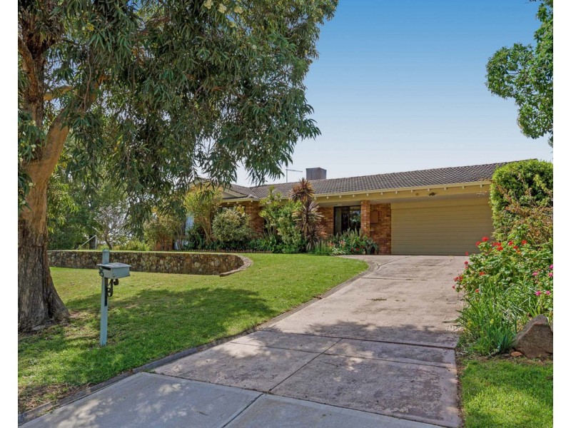 55 Blackwood Drive, Mount Nasura WA 6112