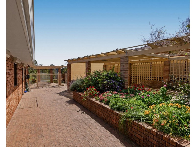 55 Blackwood Drive, Mount Nasura WA 6112