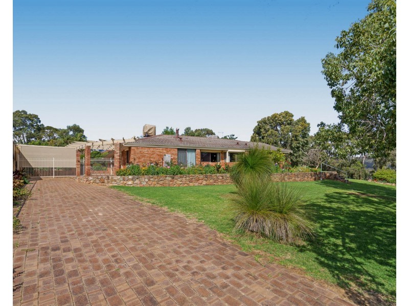 55 Blackwood Drive, Mount Nasura WA 6112