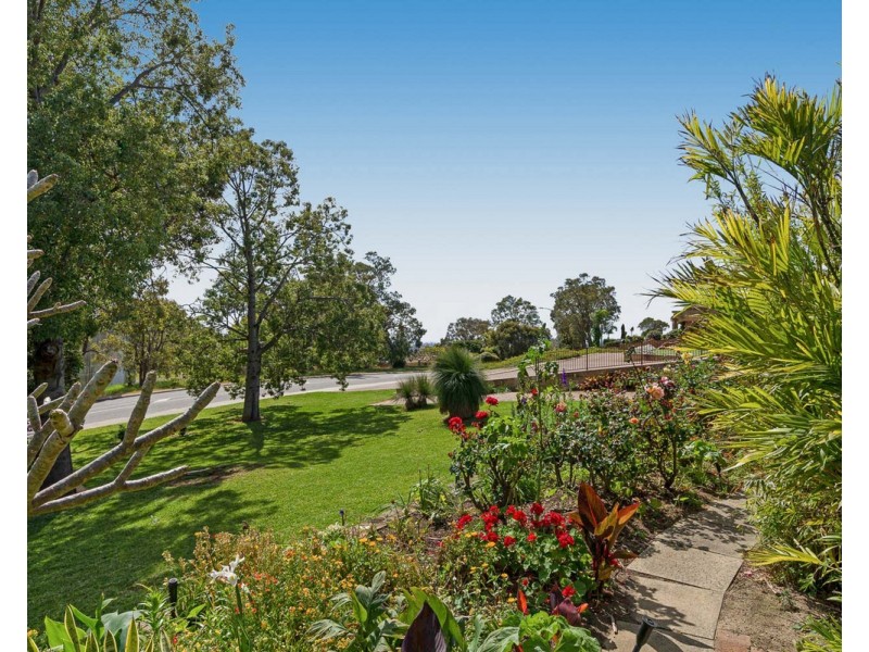 55 Blackwood Drive, Mount Nasura WA 6112