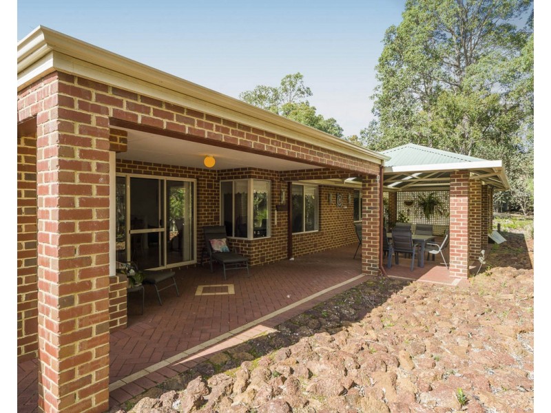 34 Frances Gregory Drive, Bedfordale WA 6112