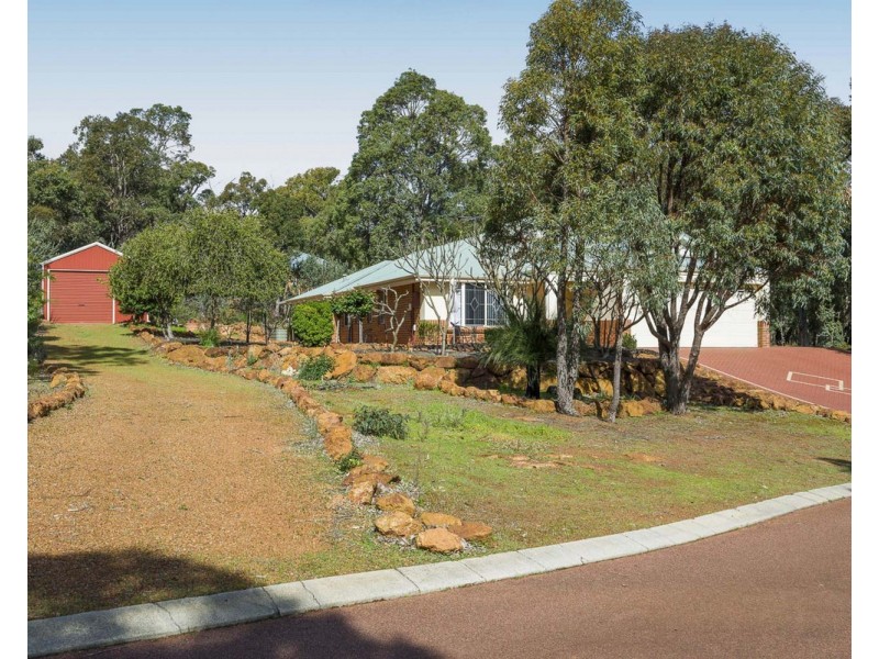 34 Frances Gregory Drive, Bedfordale WA 6112