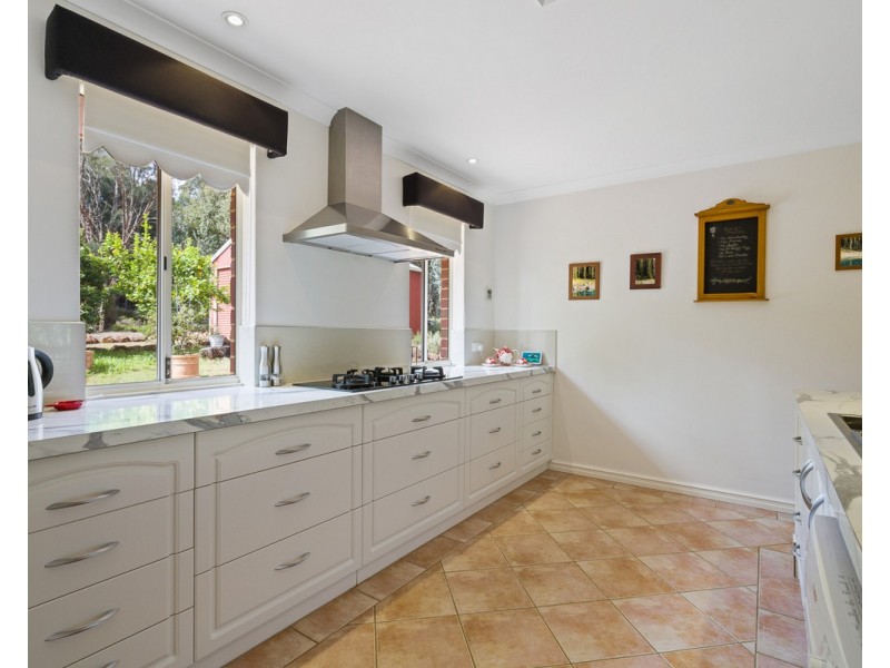 34 Frances Gregory Drive, Bedfordale WA 6112