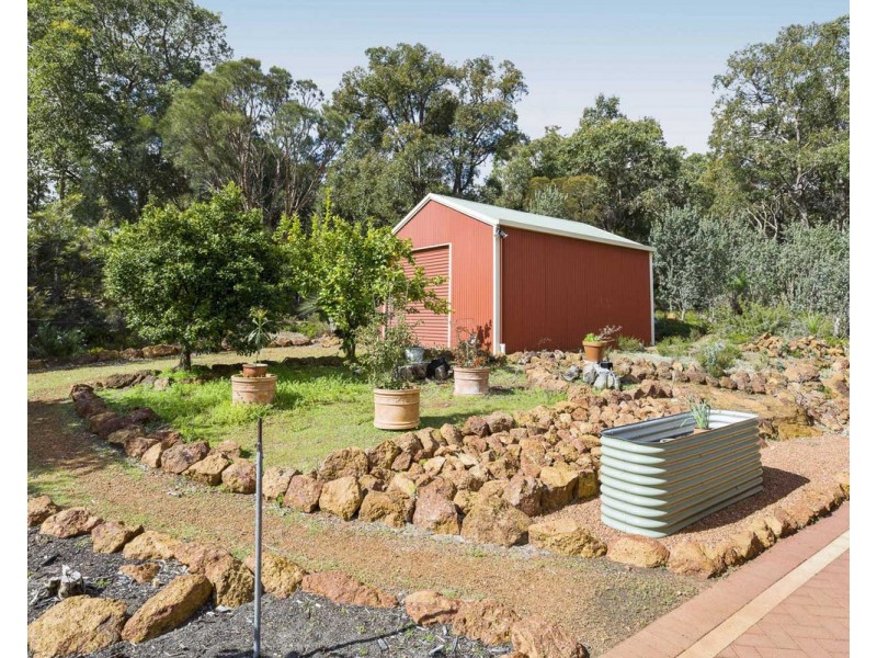 34 Frances Gregory Drive, Bedfordale WA 6112