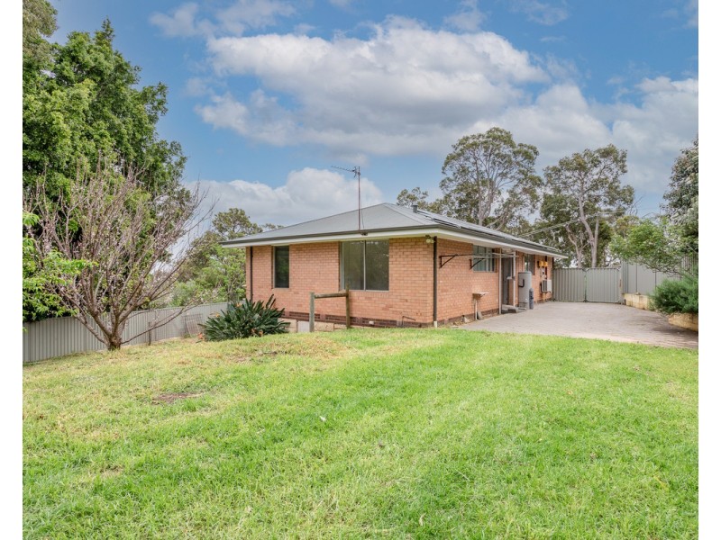 63 Canning Mills Road, Kelmscott WA 6111