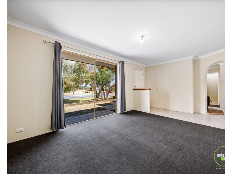 11 Gnangara Drive, Waikiki WA 6169