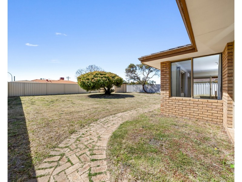 11 Gnangara Drive, Waikiki WA 6169