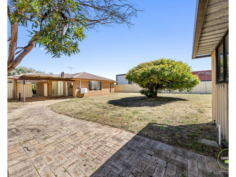 11 Gnangara Drive, Waikiki WA 6169