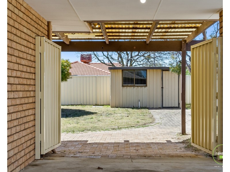 11 Gnangara Drive, Waikiki WA 6169