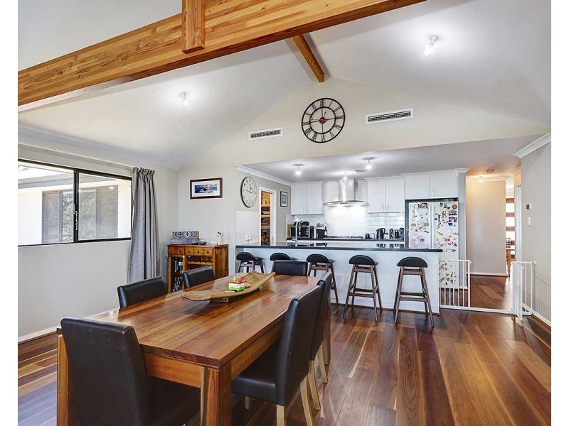56 Bromfield Drive, Kelmscott WA 6111