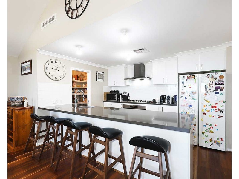 56 Bromfield Drive, Kelmscott WA 6111