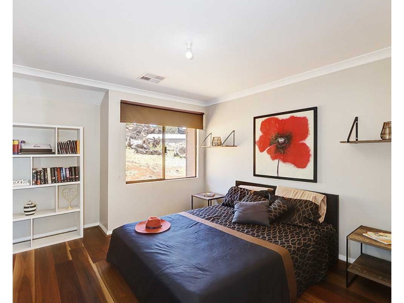 56 Bromfield Drive, Kelmscott WA 6111