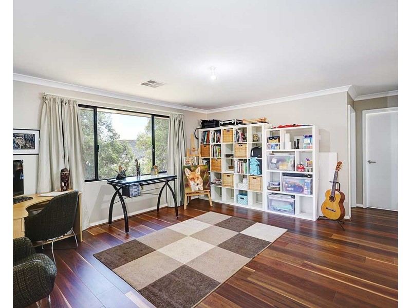 56 Bromfield Drive, Kelmscott WA 6111