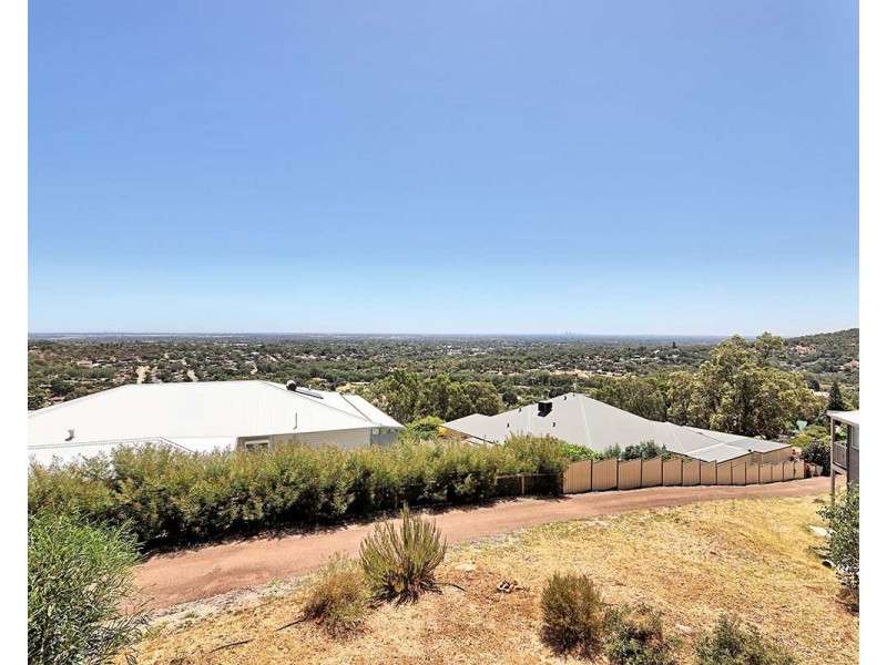 56 Bromfield Drive, Kelmscott WA 6111