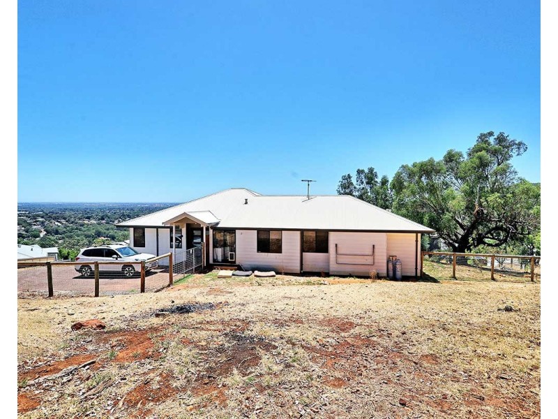 56 Bromfield Drive, Kelmscott WA 6111