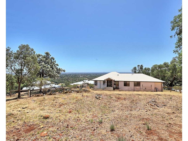 56 Bromfield Drive, Kelmscott WA 6111