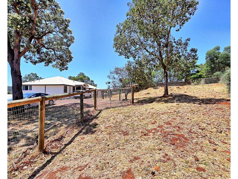 56 Bromfield Drive, Kelmscott WA 6111