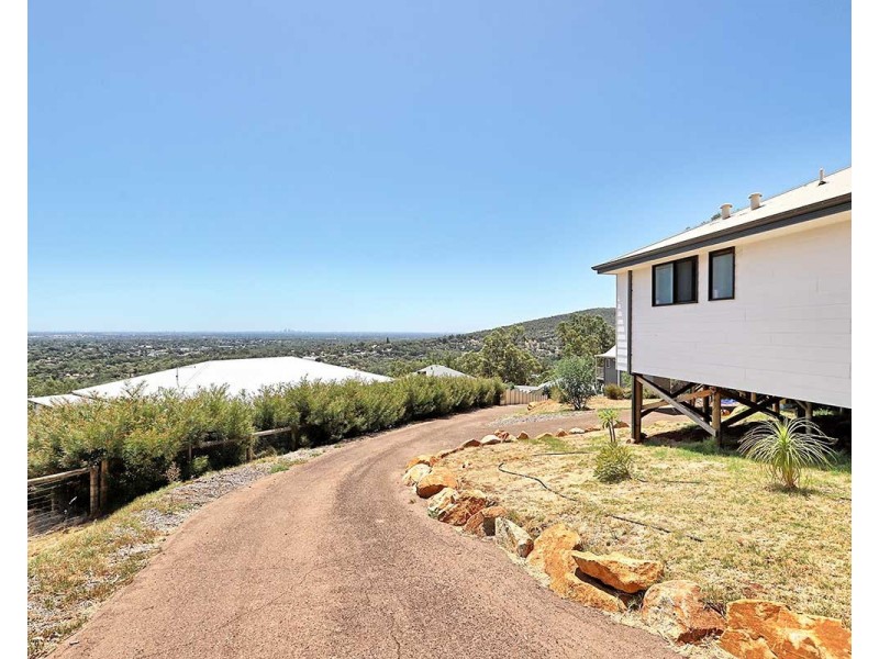 56 Bromfield Drive, Kelmscott WA 6111