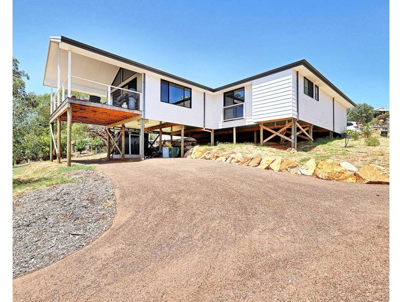 56 Bromfield Drive, Kelmscott WA 6111