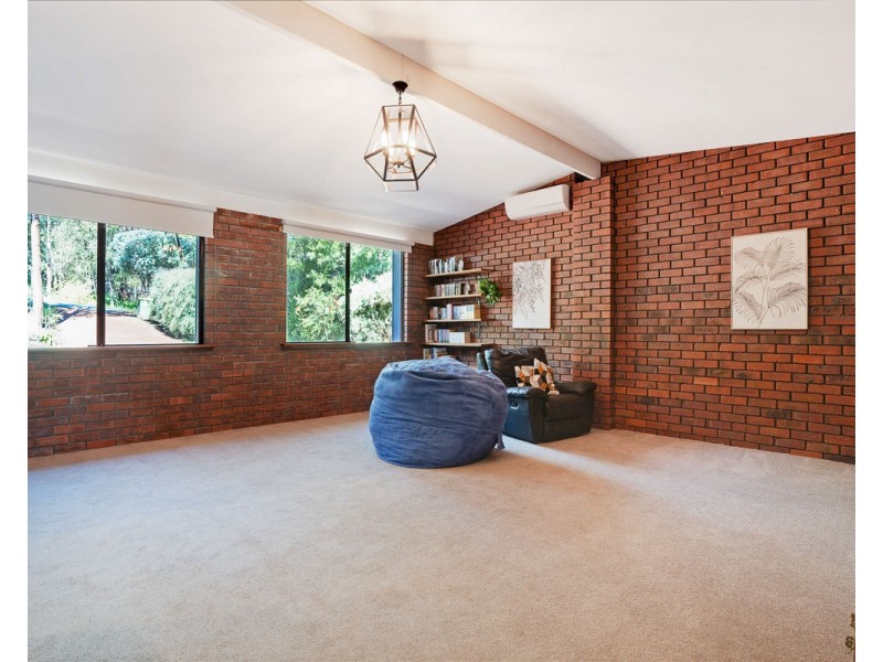 12 Notting Hill Drive, Roleystone WA 6111