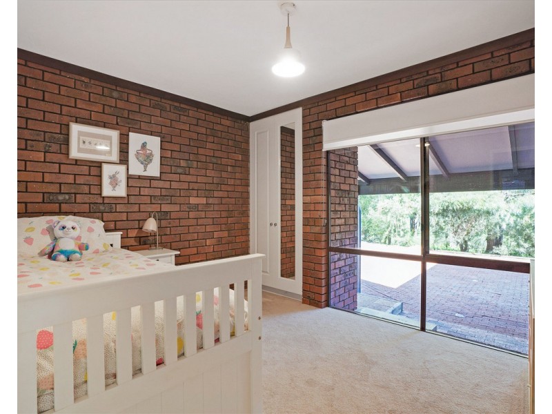 12 Notting Hill Drive, Roleystone WA 6111