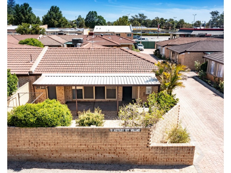 13/5 Astley Street, Gosnells WA 6110