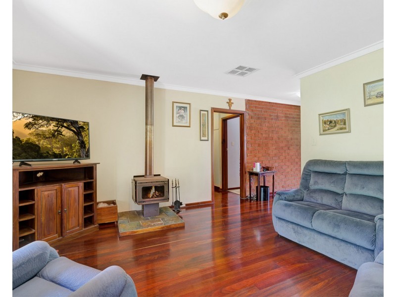 2 Bedfordale Hill Road, Mount Richon WA 6112