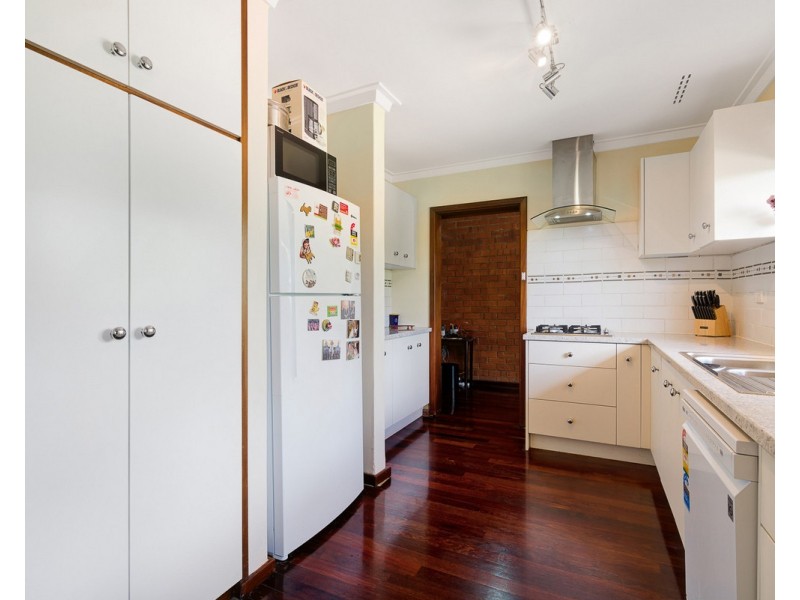 2 Bedfordale Hill Road, Mount Richon WA 6112