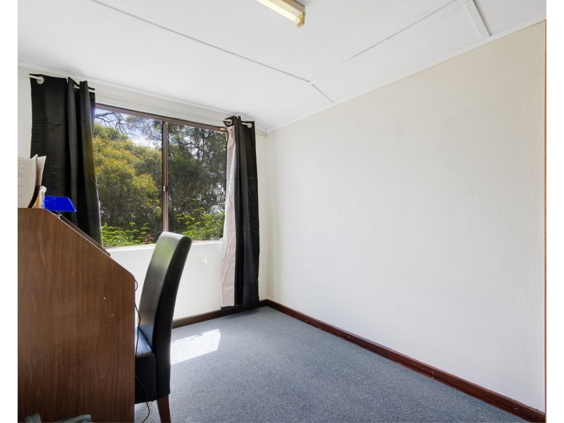 2 Bedfordale Hill Road, Mount Richon WA 6112