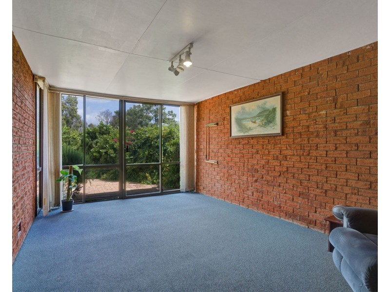 2 Bedfordale Hill Road, Mount Richon WA 6112