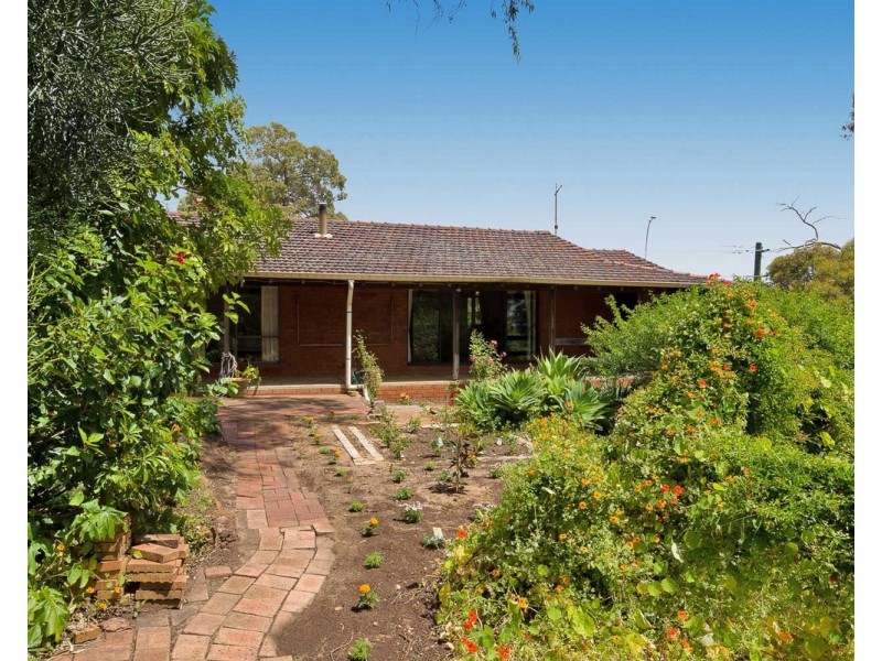2 Bedfordale Hill Road, Mount Richon WA 6112