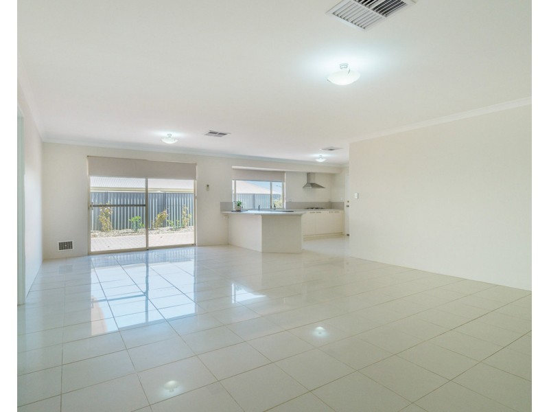 24 Benalla Crescent, Byford WA 6122