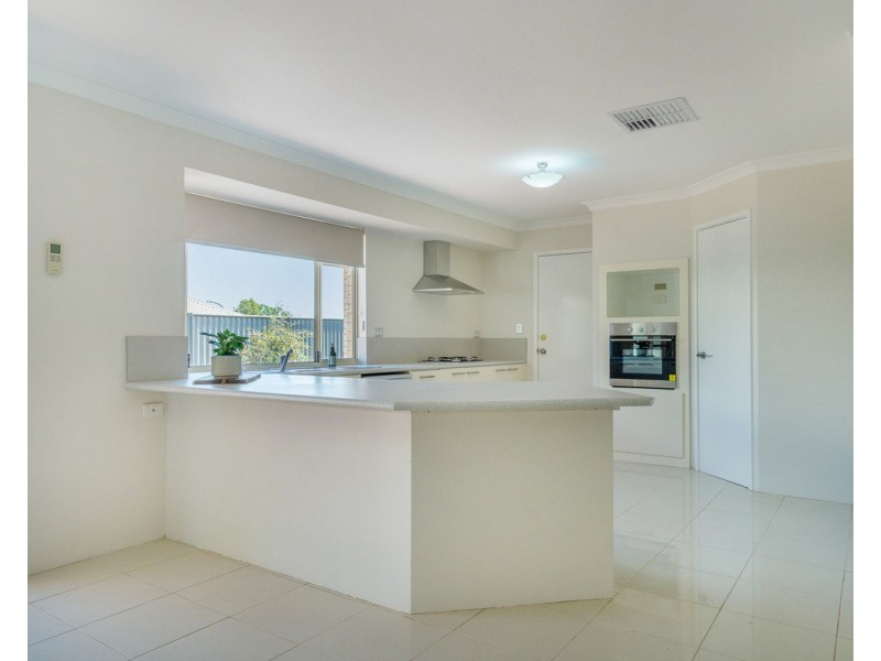 24 Benalla Crescent, Byford WA 6122