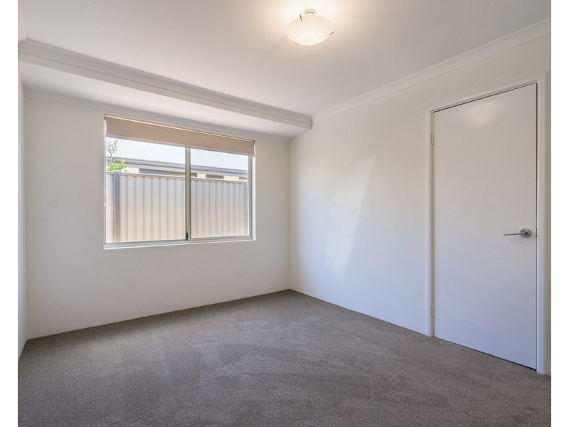 24 Benalla Crescent, Byford WA 6122