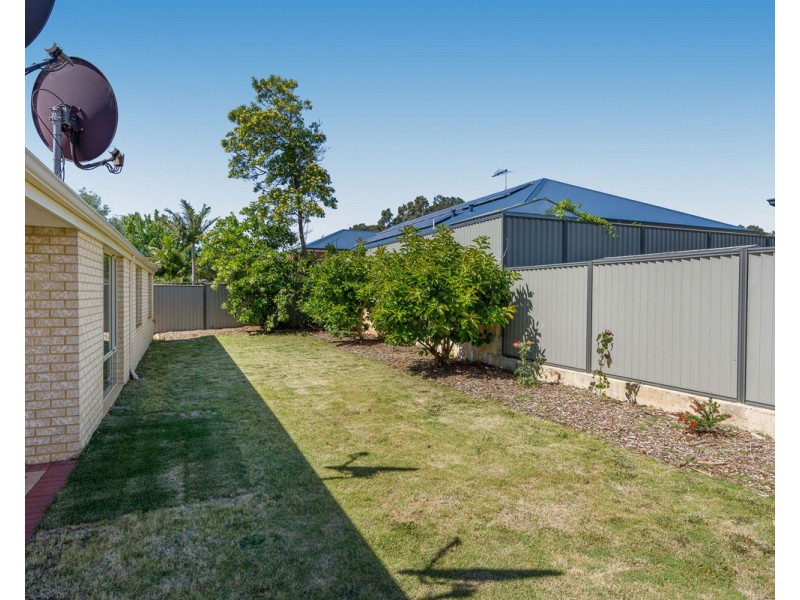 24 Benalla Crescent, Byford WA 6122