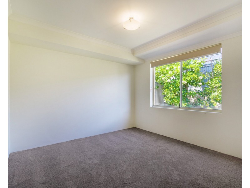 24 Benalla Crescent, Byford WA 6122