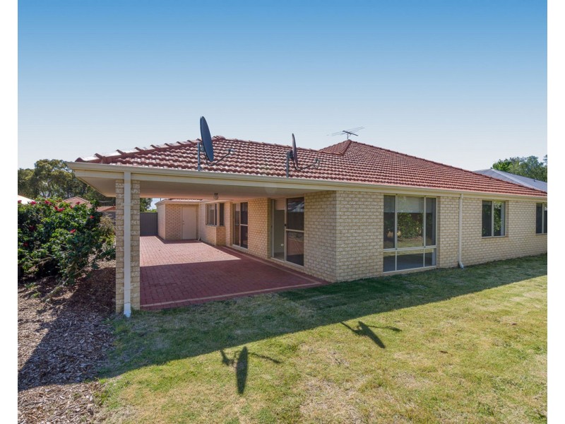 24 Benalla Crescent, Byford WA 6122