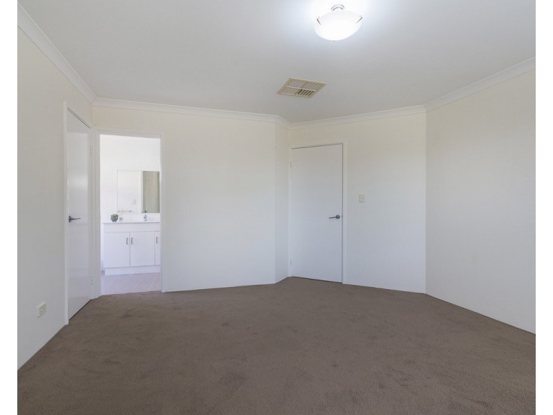 24 Benalla Crescent, Byford WA 6122
