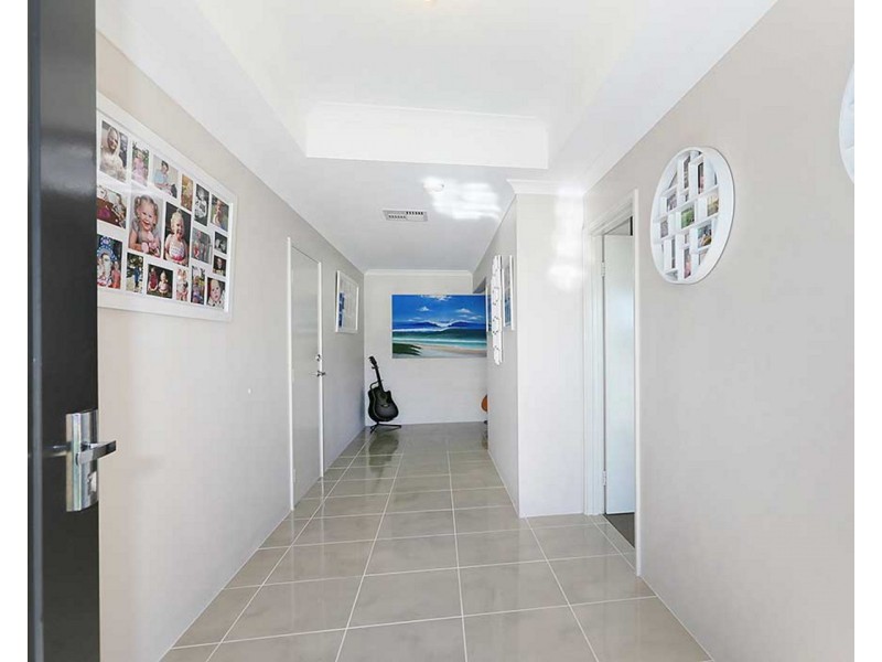 13 Lee-Steere Crescent, Piara Waters WA 6112