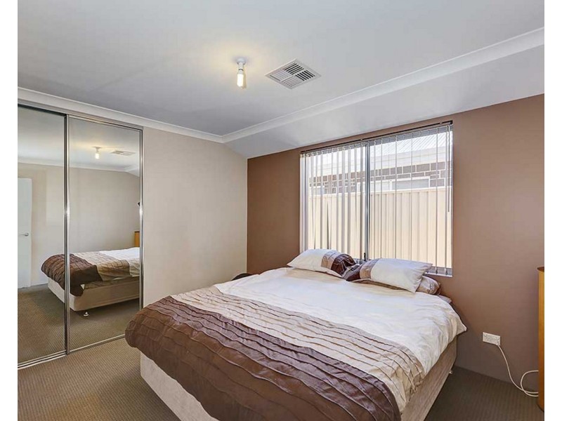 13 Lee-Steere Crescent, Piara Waters WA 6112