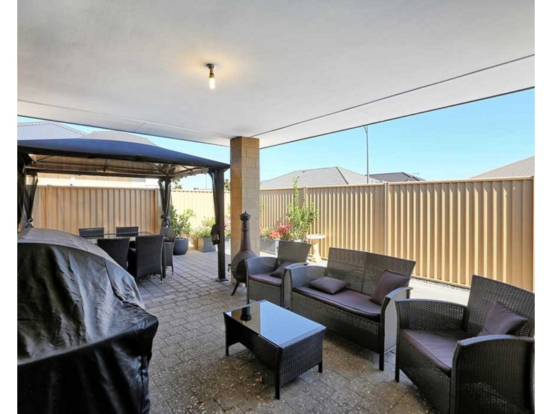 13 Lee-Steere Crescent, Piara Waters WA 6112