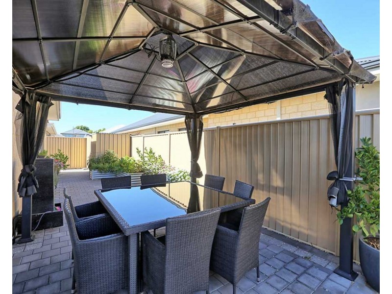 13 Lee-Steere Crescent, Piara Waters WA 6112