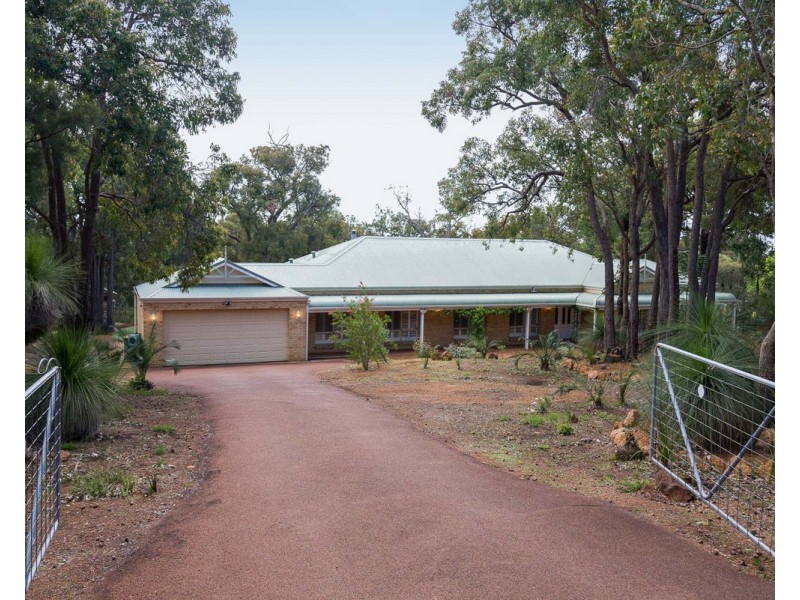 23 Frances Gregory Drive, Bedfordale WA 6112