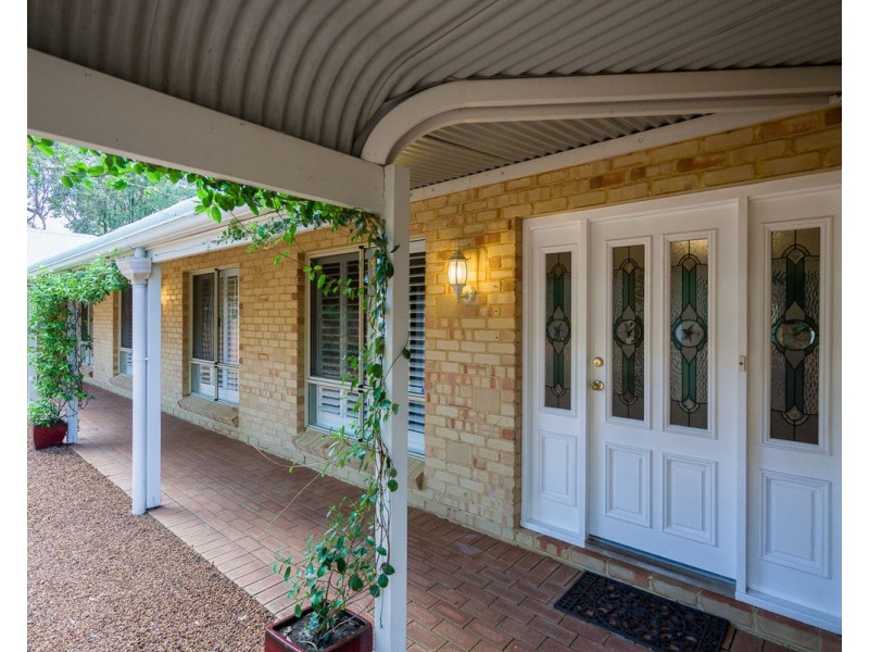 23 Frances Gregory Drive, Bedfordale WA 6112