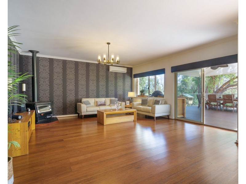 23 Frances Gregory Drive, Bedfordale WA 6112