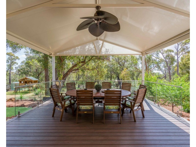 23 Frances Gregory Drive, Bedfordale WA 6112