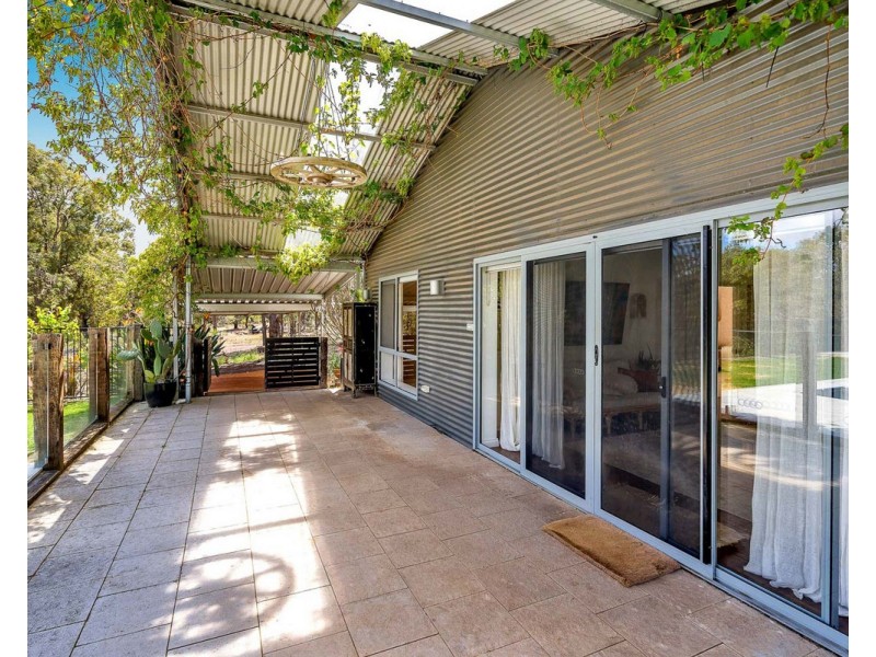 80 Equestrian Avenue, Bedfordale WA 6112