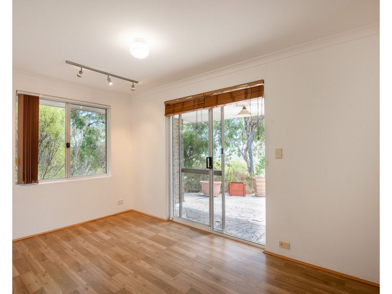 22 Rise Court, Mount Richon WA 6112