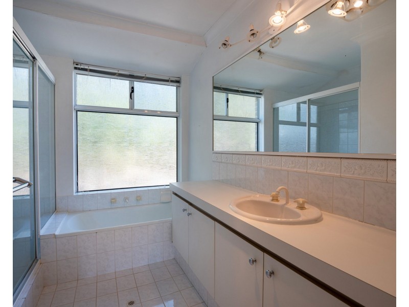 22 Rise Court, Mount Richon WA 6112