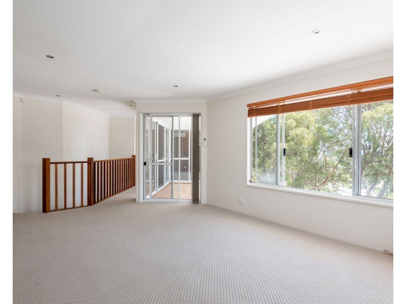 22 Rise Court, Mount Richon WA 6112